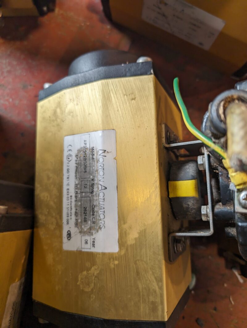 Valve Actuators - Job Lot of 18 - Image 2