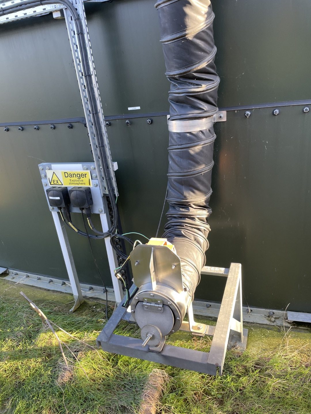 Gas holder air blower package: Duty/standby with control panel and air flaps - Image 5