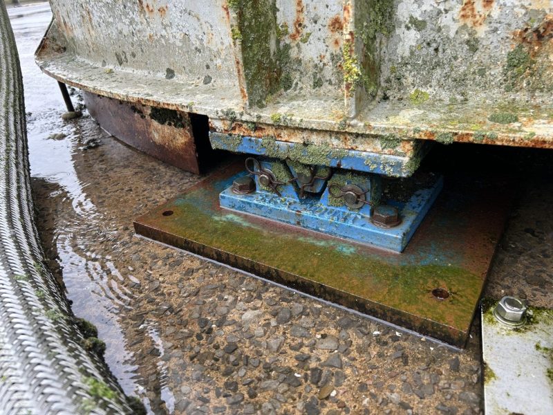 Liquid feed tank - 60,000litres, insulated on weigh cells - Image 4
