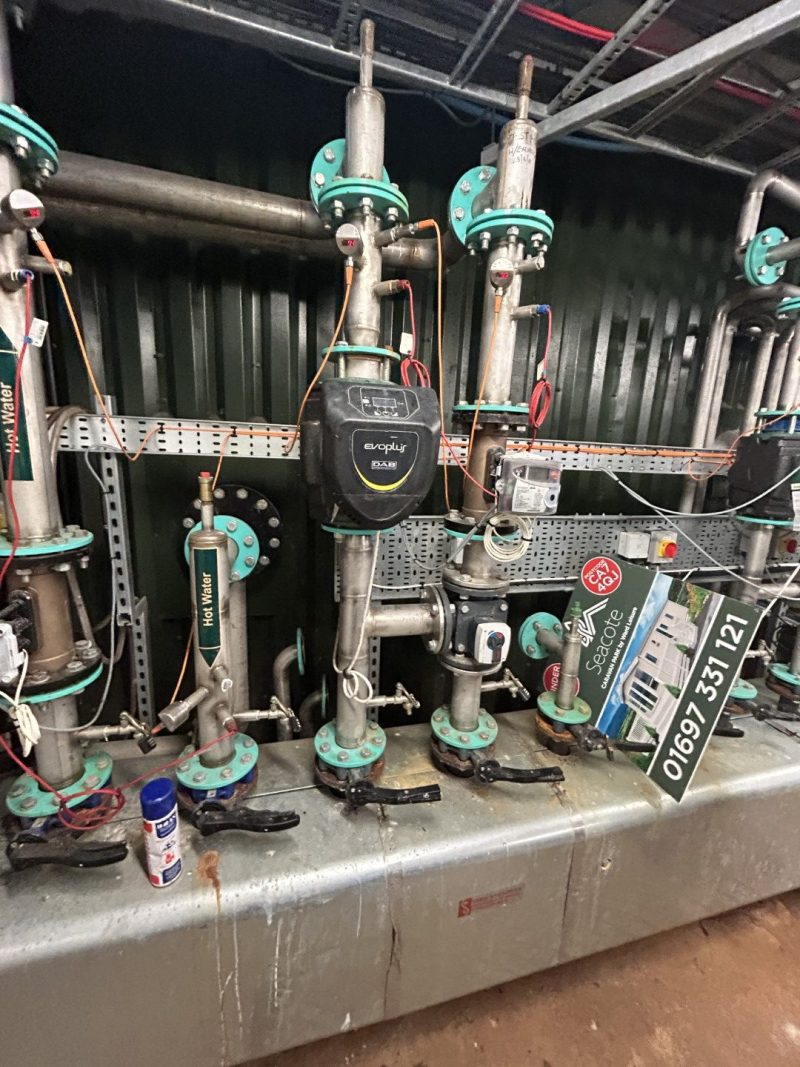 Hot Water distribution header with pumps, valves and heat meters - Image 3