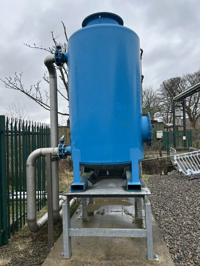 Carbon Pack 2m3 on frame with access ladder and platform ***VGC*** - Image 2