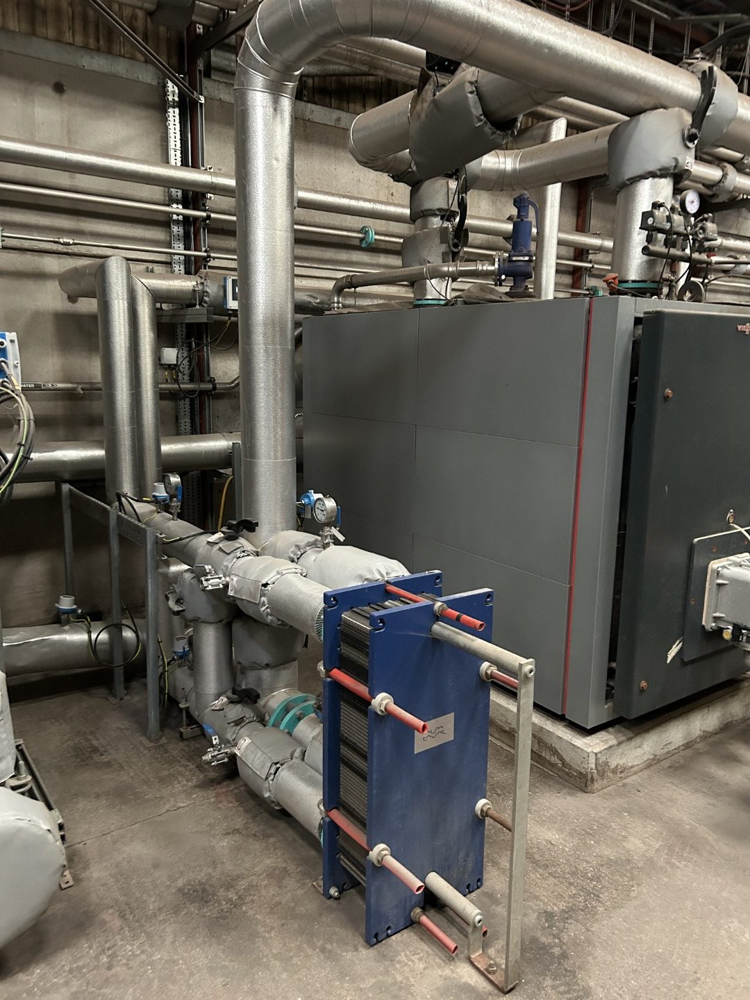 1300kW Natural gas / biomethane fired LTHW boiler and ancillaries - VGC - Image 4
