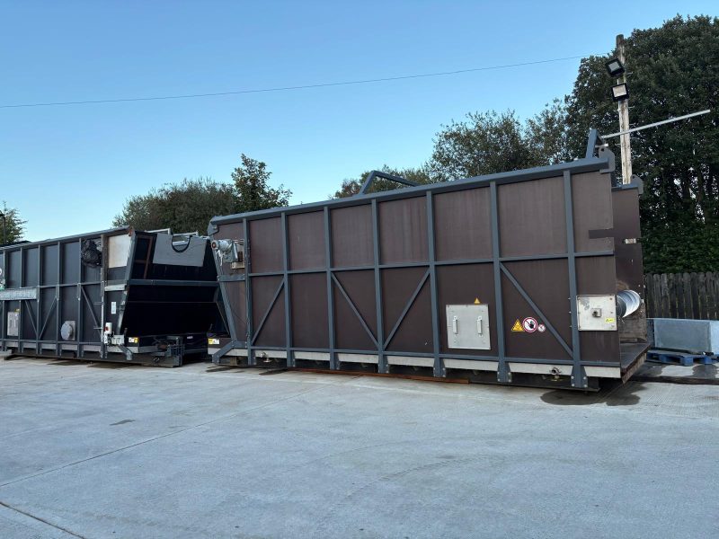 Bio-G Walking floor feeder - 40m3 - Excellent condition - 2 Available