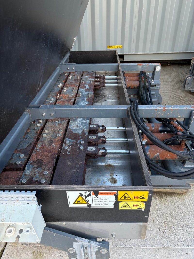 Bio-G Walking floor feeder - 40m3 - Excellent condition - 2 Available - Image 8