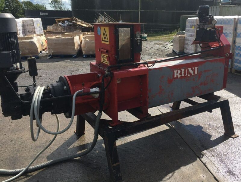 Runi SK370 compactor and control panel - Excellent condition ***REDUCED*** - Image 7