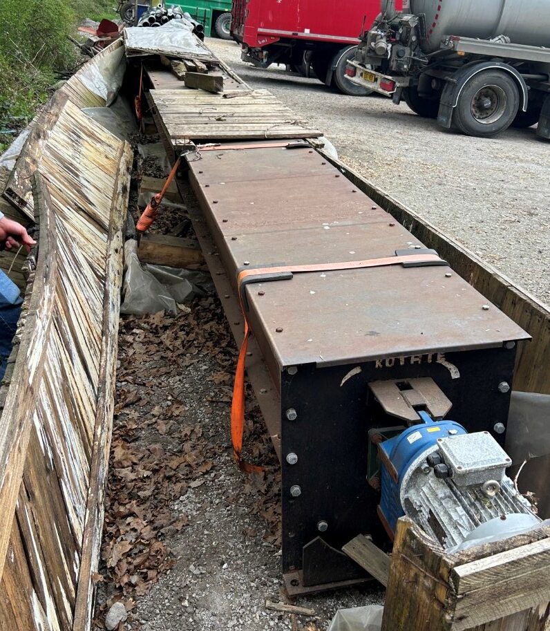 Screw Conveyor - 8.2m long, 4kW - NEVER USED