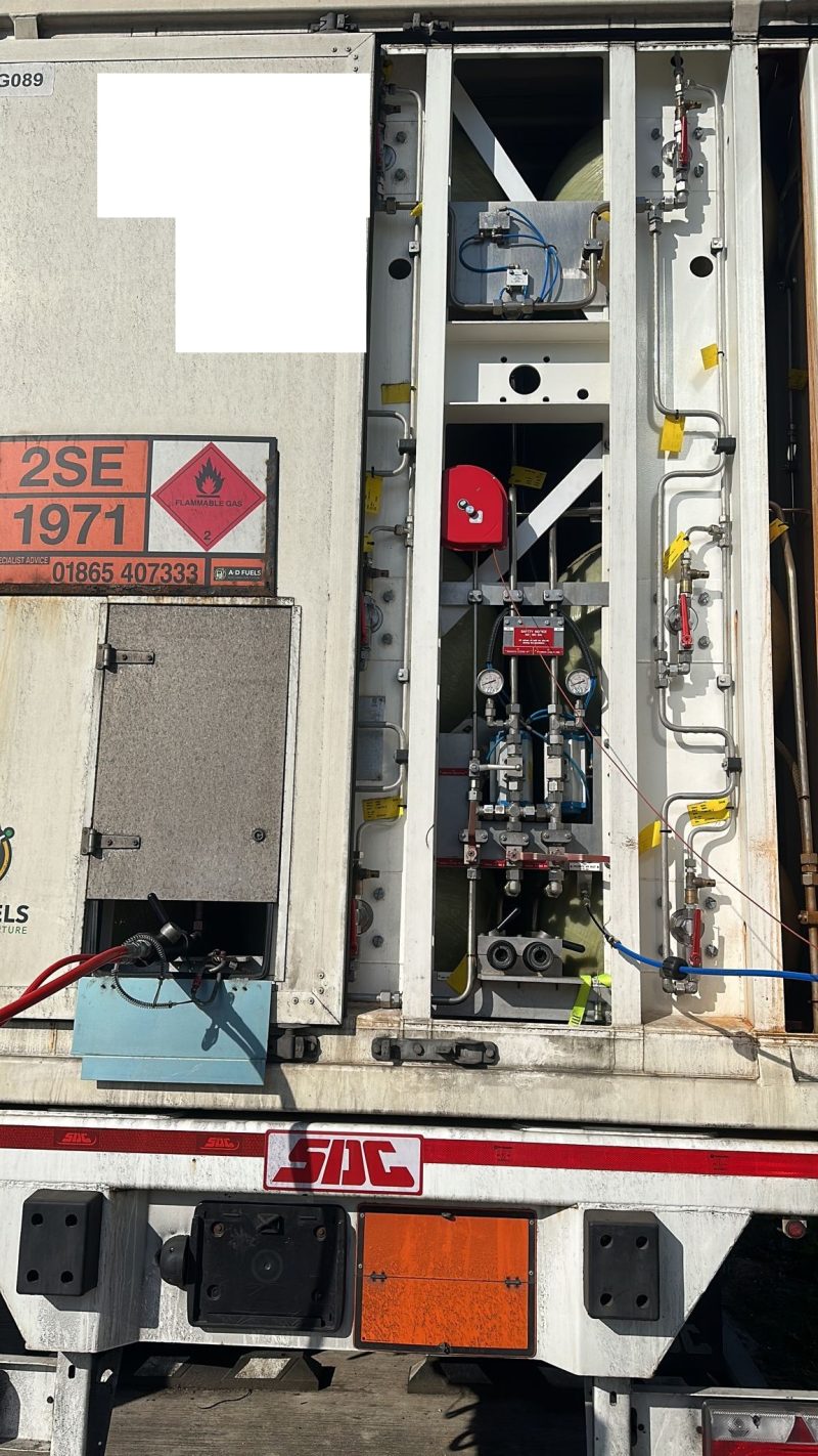 Pair of Umoe 40' MEGC units on skeleton trailers - Built 2022 - Image 3